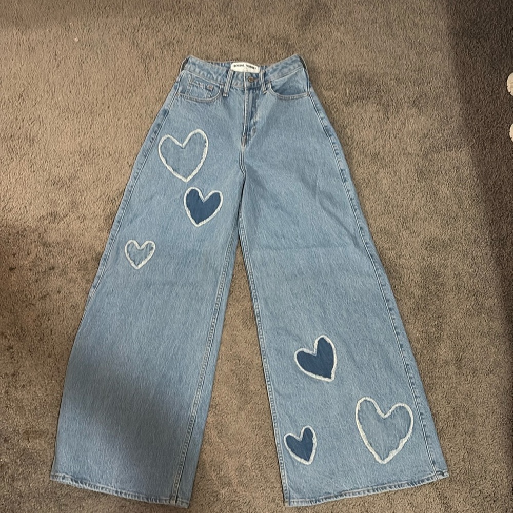 Social Tourist Jeans X Hollister! - Picture 5 of 6
